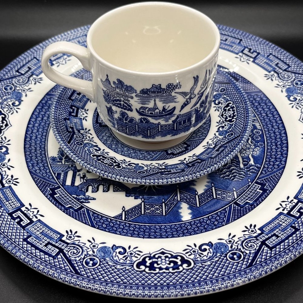 Blue Willow 3 Piece Set-Dinner Plate, Cup and Saucer by Churchill NIB